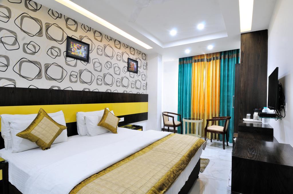 Hotel Le Benz - Free Airport Pick-Up à New Delhi Extérieur photo