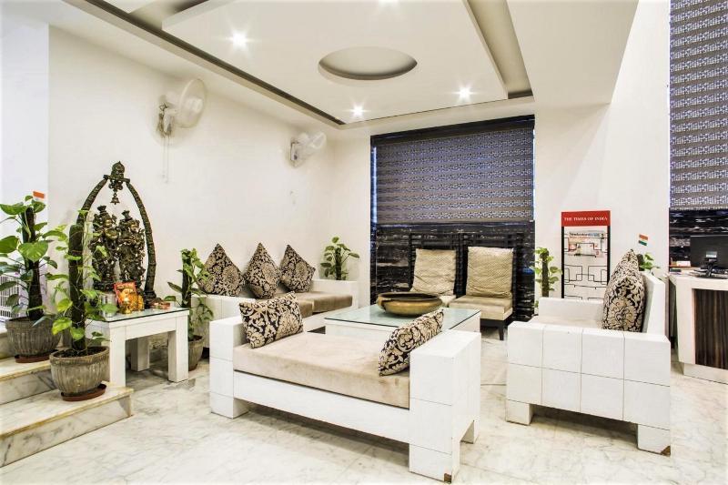 Hotel Le Benz - Free Airport Pick-Up à New Delhi Extérieur photo